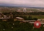 Standbild Luftfahrzeug landet Thailand, 1967, aus Sekunde 31 historischem Filmmaterial Videoclip 65675038789