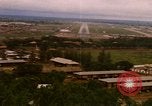 Standbild Luftfahrzeug landet Thailand, 1967, aus Sekunde 32 historischem Filmmaterial Videoclip 65675038789