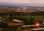 Standbild Luftfahrzeug landet Thailand, 1967, aus Sekunde 34 historischem Filmmaterial Videoclip 65675038789