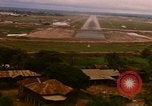 Standbild Luftfahrzeug landet Thailand, 1967, aus Sekunde 46 historischem Filmmaterial Videoclip 65675038789