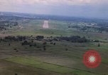 Standbild Luftfahrzeug landet Thailand, 1967, aus Sekunde 11 historischem Filmmaterial Videoclip 65675038790