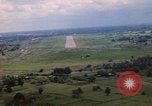 Standbild Luftfahrzeug landet Thailand, 1967, aus Sekunde 25 historischem Filmmaterial Videoclip 65675038790