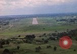 Standbild Luftfahrzeug landet Thailand, 1967, aus Sekunde 26 historischem Filmmaterial Videoclip 65675038790