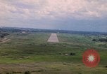 Standbild Luftfahrzeug landet Thailand, 1967, aus Sekunde 38 historischem Filmmaterial Videoclip 65675038790