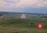 Standbild Luftfahrzeug landet Thailand, 1967, aus Sekunde 39 historischem Filmmaterial Videoclip 65675038790