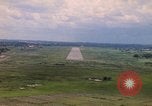 Standbild Luftfahrzeug landet Thailand, 1967, aus Sekunde 40 historischem Filmmaterial Videoclip 65675038790