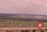 Standbild Luftfahrzeug landet Thailand, 1967, aus Sekunde 4 historischem Filmmaterial Videoclip 65675038791