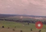 Standbild Luftfahrzeug landet Thailand, 1967, aus Sekunde 11 historischem Filmmaterial Videoclip 65675038791