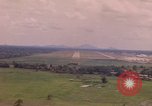 Standbild Luftfahrzeug landet Thailand, 1967, aus Sekunde 15 historischem Filmmaterial Videoclip 65675038791