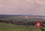 Standbild Luftfahrzeug landet Thailand, 1967, aus Sekunde 25 historischem Filmmaterial Videoclip 65675038791