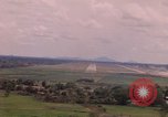 Standbild Luftfahrzeug landet Thailand, 1967, aus Sekunde 28 historischem Filmmaterial Videoclip 65675038791