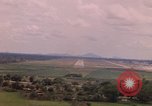 Standbild Luftfahrzeug landet Thailand, 1967, aus Sekunde 30 historischem Filmmaterial Videoclip 65675038791