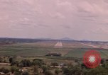 Standbild Luftfahrzeug landet Thailand, 1967, aus Sekunde 35 historischem Filmmaterial Videoclip 65675038791