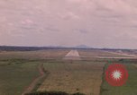 Standbild Luftfahrzeug landet Thailand, 1967, aus Sekunde 49 historischem Filmmaterial Videoclip 65675038791
