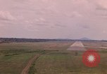 Standbild Luftfahrzeug landet Thailand, 1967, aus Sekunde 55 historischem Filmmaterial Videoclip 65675038791