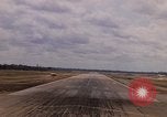 Standbild Luftfahrzeug landet Ubon Ratchathani Thailand, 1967, aus Sekunde 20 historischem Filmmaterial Videoclip 65675038792