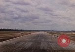 Standbild Luftfahrzeug landet Ubon Ratchathani Thailand, 1967, aus Sekunde 21 historischem Filmmaterial Videoclip 65675038792