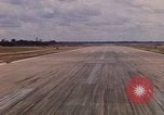 Standbild Luftfahrzeug landet Ubon Ratchathani Thailand, 1967, aus Sekunde 30 historischem Filmmaterial Videoclip 65675038792