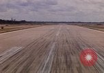 Standbild Luftfahrzeug landet Ubon Ratchathani Thailand, 1967, aus Sekunde 34 historischem Filmmaterial Videoclip 65675038792