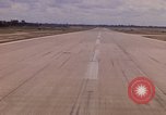 Standbild Luftfahrzeug landet Ubon Ratchathani Thailand, 1967, aus Sekunde 46 historischem Filmmaterial Videoclip 65675038792