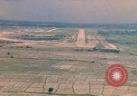 Image aéronef atterrit en Thaïlande, 1967, de la seconde 4 séquences d'archives historiques vidéo 65675038793