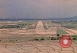 Image aéronef atterrit en Thaïlande, 1967, de la seconde 21 séquences d'archives historiques vidéo 65675038793