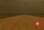 Image aéronef atterrit en Thaïlande, 1967, de la seconde 47 séquences d'archives historiques vidéo 65675038793