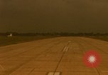 Image aéronef atterrit en Thaïlande, 1967, de la seconde 59 séquences d'archives historiques vidéo 65675038793