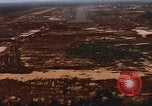 Image aéronef atterrit en Thaïlande, 1967, de la seconde 10 séquences d'archives historiques vidéo 65675038794