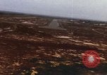 Image aéronef atterrit en Thaïlande, 1967, de la seconde 21 séquences d'archives historiques vidéo 65675038794