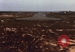 Image aéronef atterrit en Thaïlande, 1967, de la seconde 34 séquences d'archives historiques vidéo 65675038794
