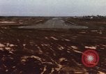 Image aéronef atterrit en Thaïlande, 1967, de la seconde 35 séquences d'archives historiques vidéo 65675038794