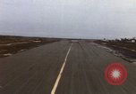 Image aéronef atterrit en Thaïlande, 1967, de la seconde 45 séquences d'archives historiques vidéo 65675038794