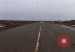 Image aéronef atterrit en Thaïlande, 1967, de la seconde 50 séquences d'archives historiques vidéo 65675038794