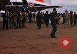 Immagine di Re Bhumibol Udorn Royal Thai Air Force Base della Thailandia, 1966, secondo 24 filmato di repertorio 65675038798