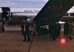 Immagine di Re Bhumibol Udorn Royal Thai Air Force Base della Thailandia, 1966, secondo 29 filmato di repertorio 65675038798