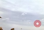 Immagine di Re Bhumibol Udorn Royal Thai Air Force Base della Thailandia, 1966, secondo 39 filmato di repertorio 65675038799