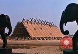 Image chapelle construction Udorn Royal Thai Air Force Base en Thaïlande, 1967, de la seconde 25 séquences d'archives historiques vidéo 65675038801
