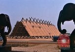 Image chapelle construction Udorn Royal Thai Air Force Base en Thaïlande, 1967, de la seconde 28 séquences d'archives historiques vidéo 65675038801