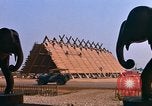 Image chapelle construction Udorn Royal Thai Air Force Base en Thaïlande, 1967, de la seconde 29 séquences d'archives historiques vidéo 65675038801