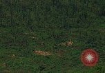 Standbild Bomber T-28 Thailand, 1972, aus Sekunde 19 historischem Filmmaterial Videoclip 65675038806