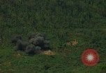 Standbild Bomber T-28 Thailand, 1972, aus Sekunde 27 historischem Filmmaterial Videoclip 65675038806