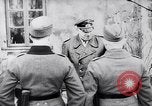 Standbild Feldmarschall Ernst Busch hat 40 Jahre Service Belarus, 1944, aus Sekunde 20 historischem Filmmaterial Videoclip 65675038828