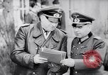 Standbild Feldmarschall Ernst Busch hat 40 Jahre Service Belarus, 1944, aus Sekunde 21 historischem Filmmaterial Videoclip 65675038828