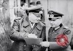 Standbild Feldmarschall Ernst Busch hat 40 Jahre Service Belarus, 1944, aus Sekunde 22 historischem Filmmaterial Videoclip 65675038828