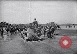 Standbild Japanische Infanterie Waten im seichten Flüssen Hunan China, 1941, aus Sekunde 28 historischem Filmmaterial Videoclip 65675038832