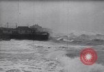 Standbild Wind und Wellen stampfenden Küste Kalifornien, 1940, aus Sekunde 12 historischem Filmmaterial Videoclip 65675038835