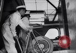 Standbild fliegende Boote Australien, 1934, aus Sekunde 22 historischem Filmmaterial Videoclip 65675038836