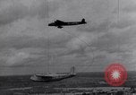 Standbild fliegende Boote Australien, 1934, aus Sekunde 40 historischem Filmmaterial Videoclip 65675038836