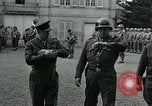 Standbild General Dwight David Eisenhower Etain Frankreich, 1944, aus Sekunde 60 historischem Filmmaterial Videoclip 65675038853